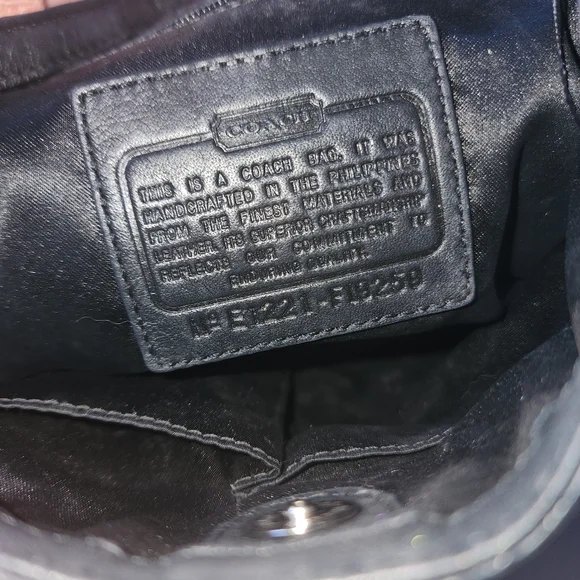 Coach Authentic Signature Black & Tan Handbag - Picture 7 of 9